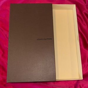 Louis Vuitton box